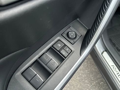 New 2025 Toyota RAV4 XLE image 19