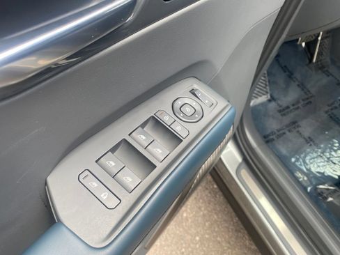 Used 2024 Kia EV9 GT-Line AWD/4WD image 11