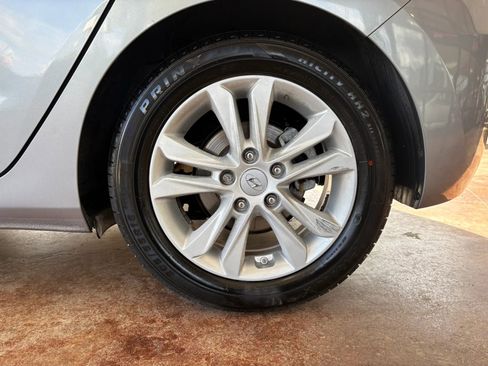 Used 2014 Hyundai Elantra GT FWD image 20