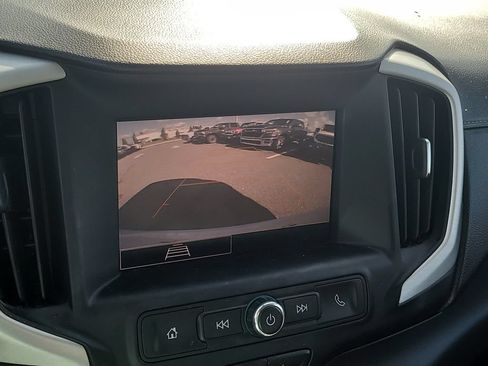 Used 2023 GMC Terrain SLE FWD image 23