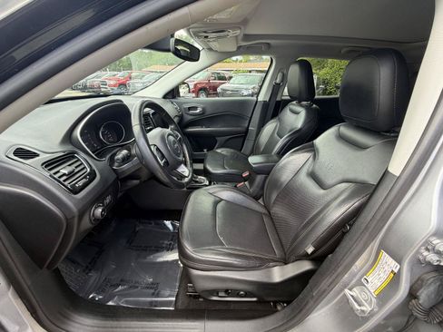 Used 2019 Jeep Compass Limited AWD/4WD image 12