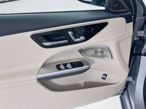 Used 2025 Mercedes-Benz C 300 Sedan image 19