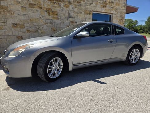 Used 2008 Nissan Altima 3.5 SE w/ Premium Pkg image 2