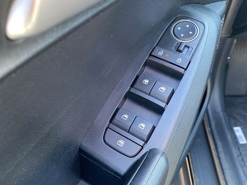 New 2026 Kia Seltos LX image 11