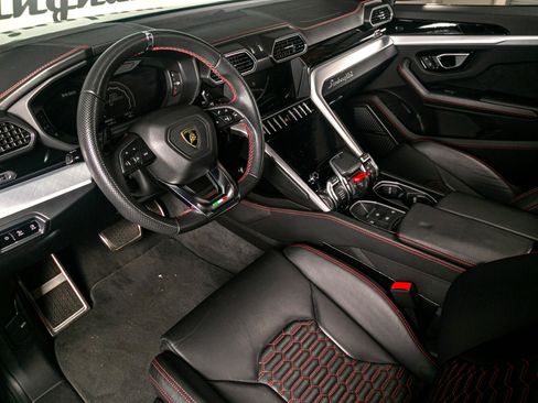 Used 2019 Lamborghini Urus image 10