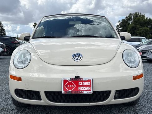 Used 2009 Volkswagen Beetle S FWD image 11