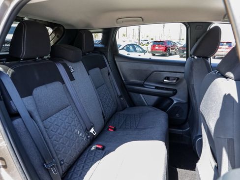 Used 2025 Nissan Kicks SV FWD image 20