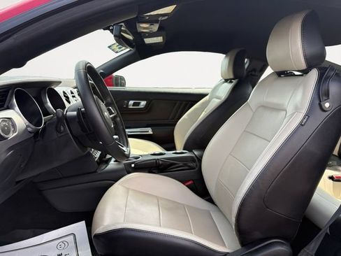 Used 2020 Ford Mustang Premium RWD image 9