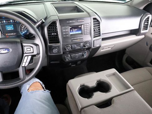 Used 2017 Ford F150 XLT AWD/4WD image 36