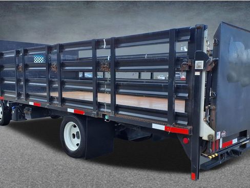 Used 2019 Isuzu NQR RWD image 4