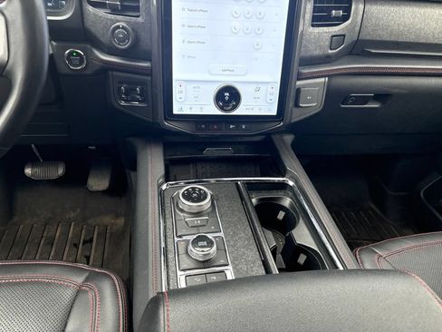 Used 2023 Ford Expedition Limited AWD/4WD image 14