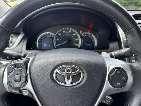Used 2014 Toyota Camry SE FWD image 10