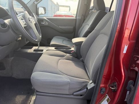 Used 2014 Nissan Frontier SV RWD image 15