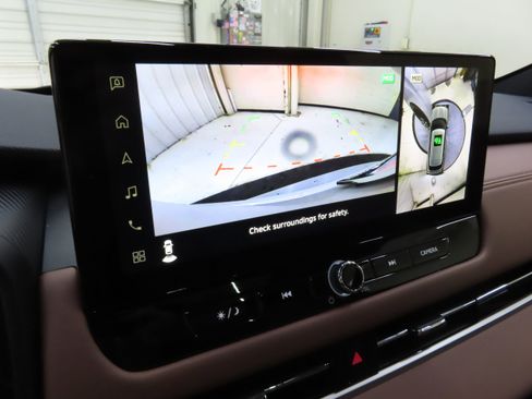 New 2025 Mitsubishi Outlander SEL image 17