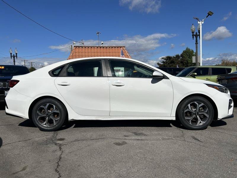 Used 2019 Kia Forte LXS FWD image 3