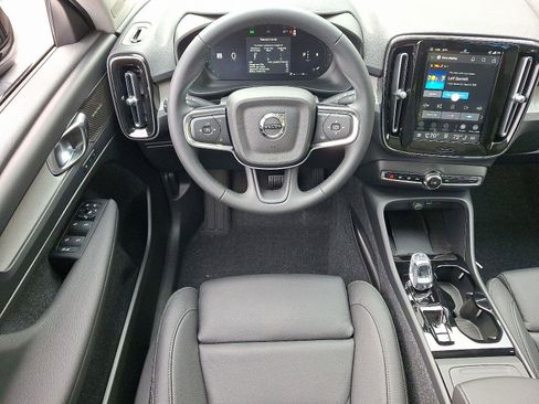 New 2026 Volvo XC40 B5 Ultra w/ Climate Package image 7