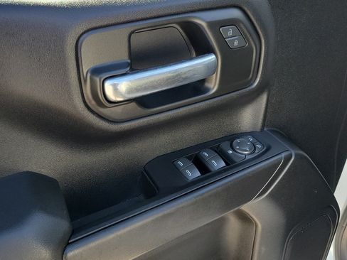 Used 2023 Chevrolet Silverado 1500 Custom RWD image 17