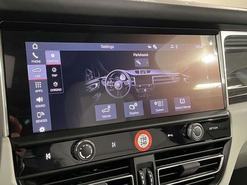 New 2026 Porsche Macan GTS image 30