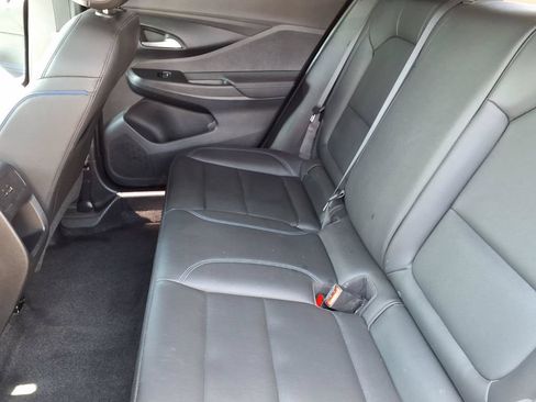 Used 2025 Buick Envista Sport Touring w/ Convenience I Package FWD image 12