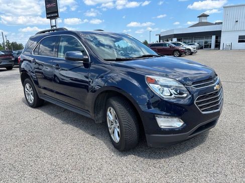 Used 2017 Chevrolet Equinox LT w/ Convenience Package AWD/4WD image 8