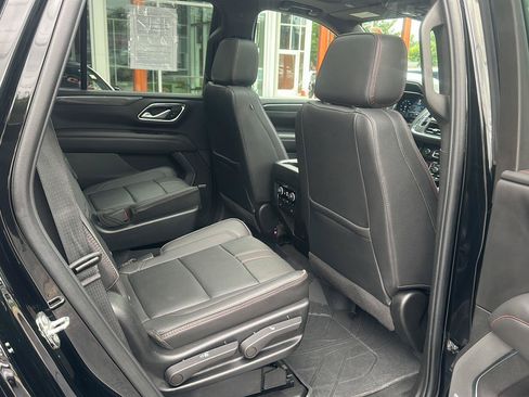 Used 2022 Chevrolet Tahoe RST w/ Luxury Package AWD/4WD image 25