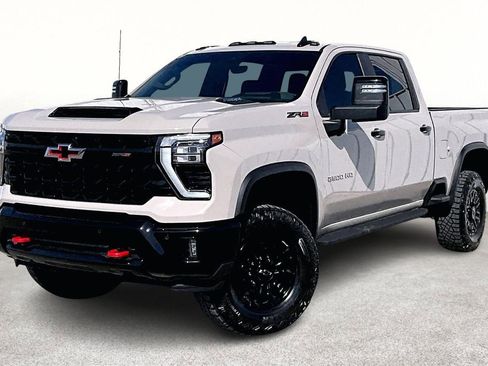 Used 2026 Chevrolet Silverado 2500 ZR2 AWD/4WD image 14