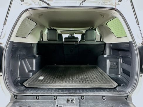 Used 2018 Toyota 4Runner SR5 Premium image 30