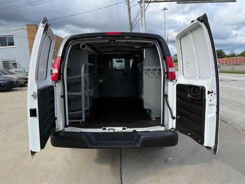 Used 2019 Chevrolet Express 2500 w/ Driver Convenience Package RWD image 17