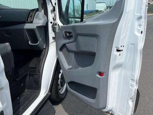 Used 2019 Ford Transit 150 130 Low Roof RWD image 19