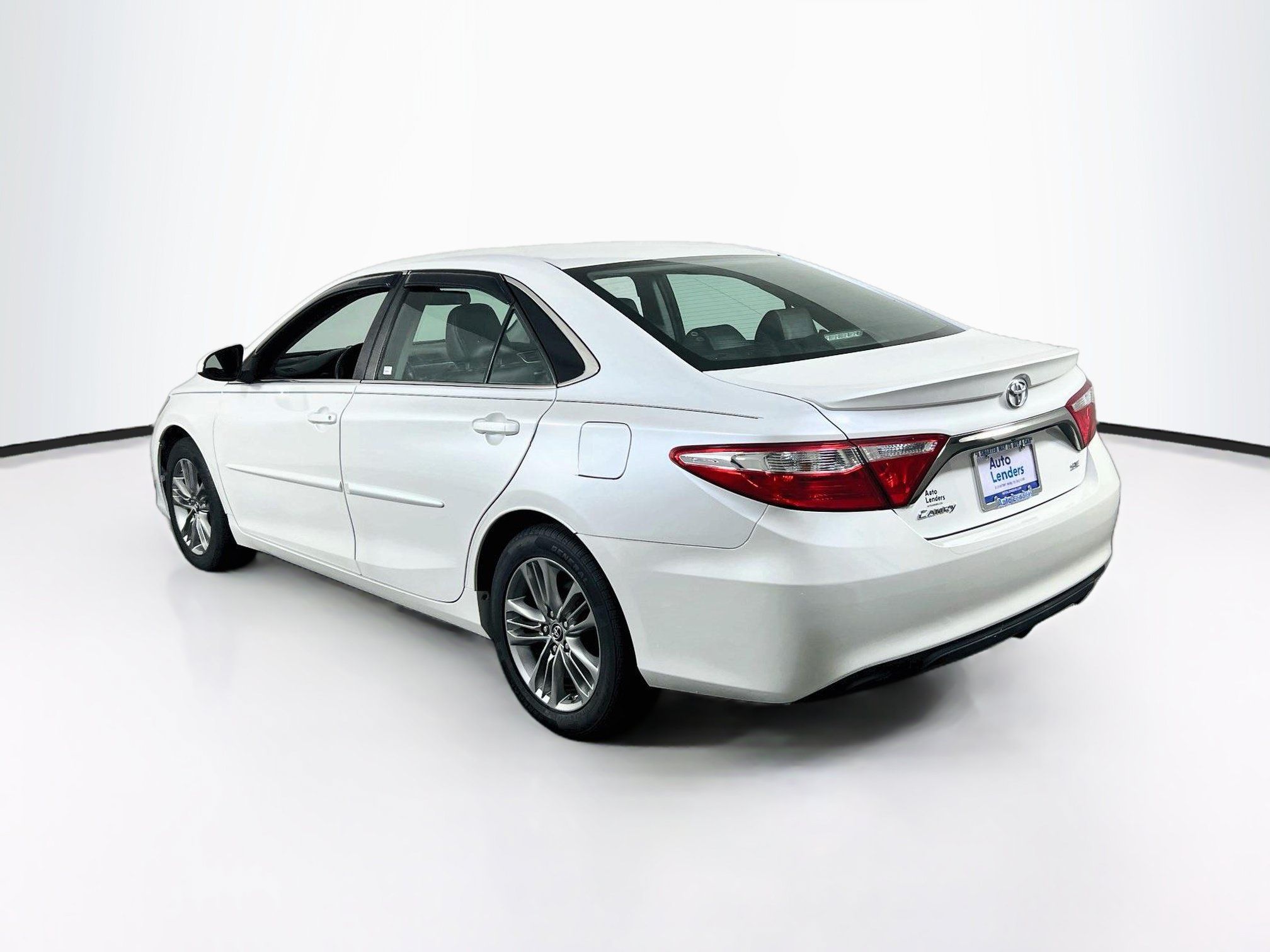 Used 2016 Toyota Camry SE w/ Protection Package (Q2) FWD image 7