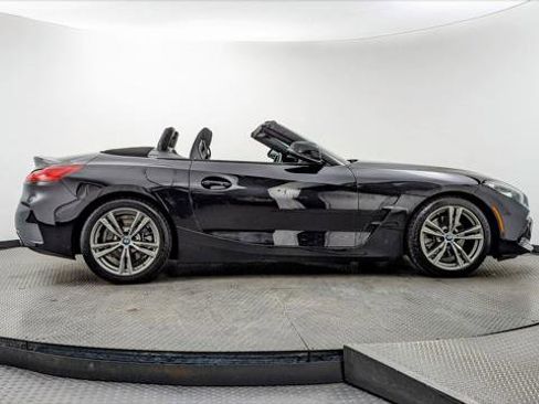 Used 2025 BMW Z4 sDrive30i image 9