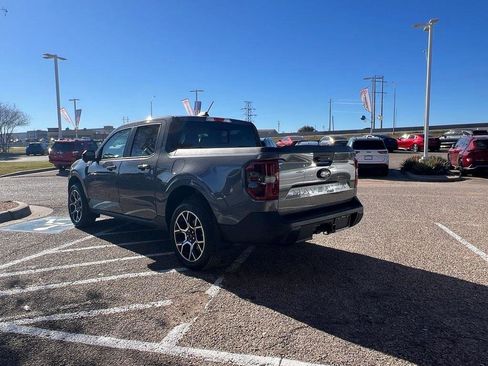 Used 2025 Ford Maverick Lariat image 3