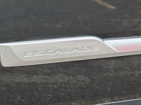 Used 2019 Cadillac Escalade ESV 2WD image 13