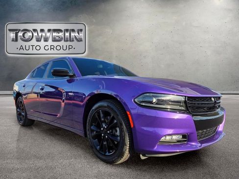 Used 2023 Dodge Charger SXT AWD/4WD image 2