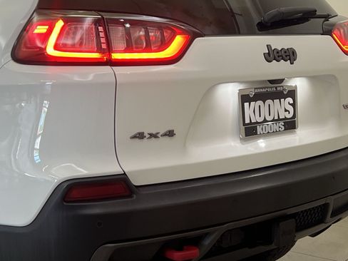Used 2021 Jeep Cherokee Trailhawk w/ Trailer Tow Group AWD/4WD image 30