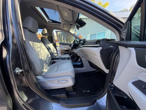 Used 2018 Honda Odyssey EX-L image 13