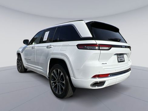 Used 2023 Jeep Grand Cherokee Overland image 7