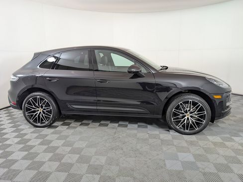 Used 2026 Porsche Macan AWD/4WD image 9