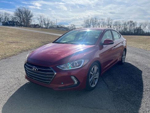 Used 2017 Hyundai Elantra Limited FWD image 2