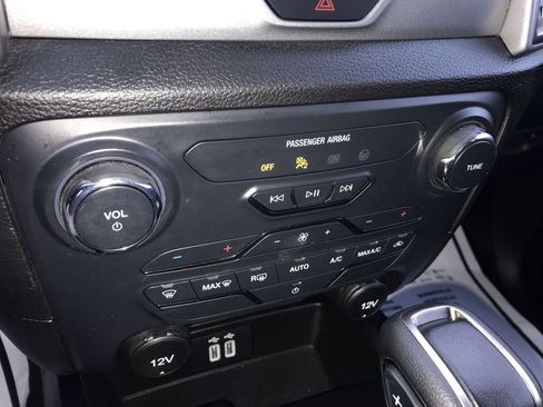Used 2022 Ford Ranger XLT w/ Equipment Group 301A Mid AWD/4WD image 18
