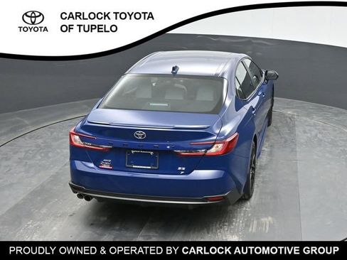Used 2025 Toyota Camry SE image 30