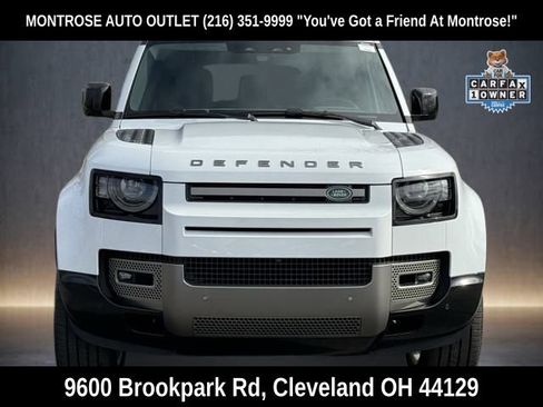 Used 2024 Land Rover Defender 130 X-Dynamic SE image 9