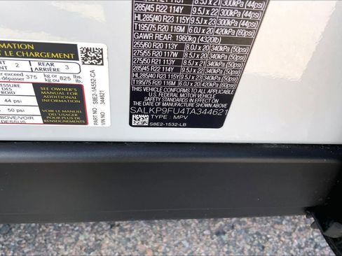 New 2026 Land Rover Range Rover SE image 11