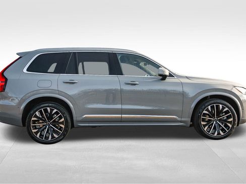 New 2026 Volvo XC90 T8 Plus w/ Protection Package image 4
