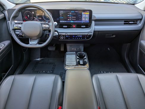 Certified 2025 Hyundai Ioniq 5 SEL image 11