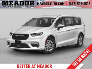 Used 2023 Chrysler Pacifica Touring-L FWD video 1