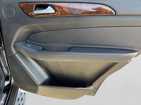 Used 2019 Mercedes-Benz GLS 450 4MATIC image 30