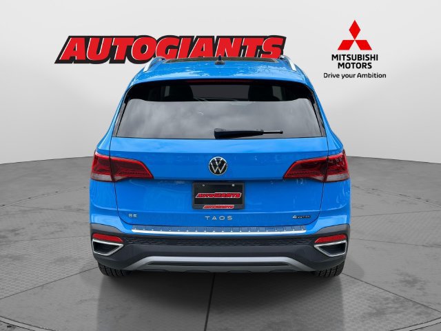 Used 2023 Volkswagen Taos SE w/ Panoramic Sunroof Package AWD/4WD image 3