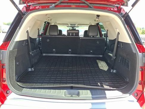 Used 2023 Nissan Pathfinder SL AWD/4WD image 29