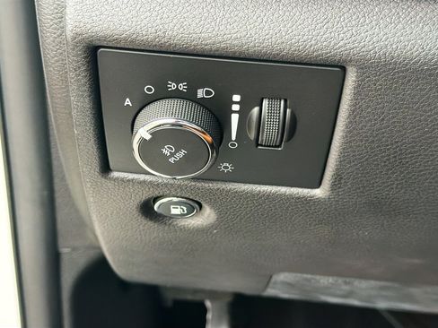 Used 2018 Jeep Grand Cherokee SRT w/ Trailer Tow Group IV AWD/4WD image 36